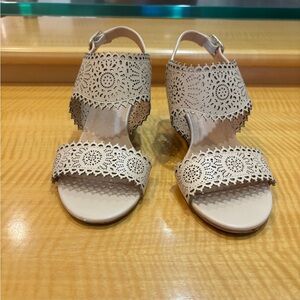 🌸 XOXO Simmons Cutout Cream Brown  Wedge Heel 🌸